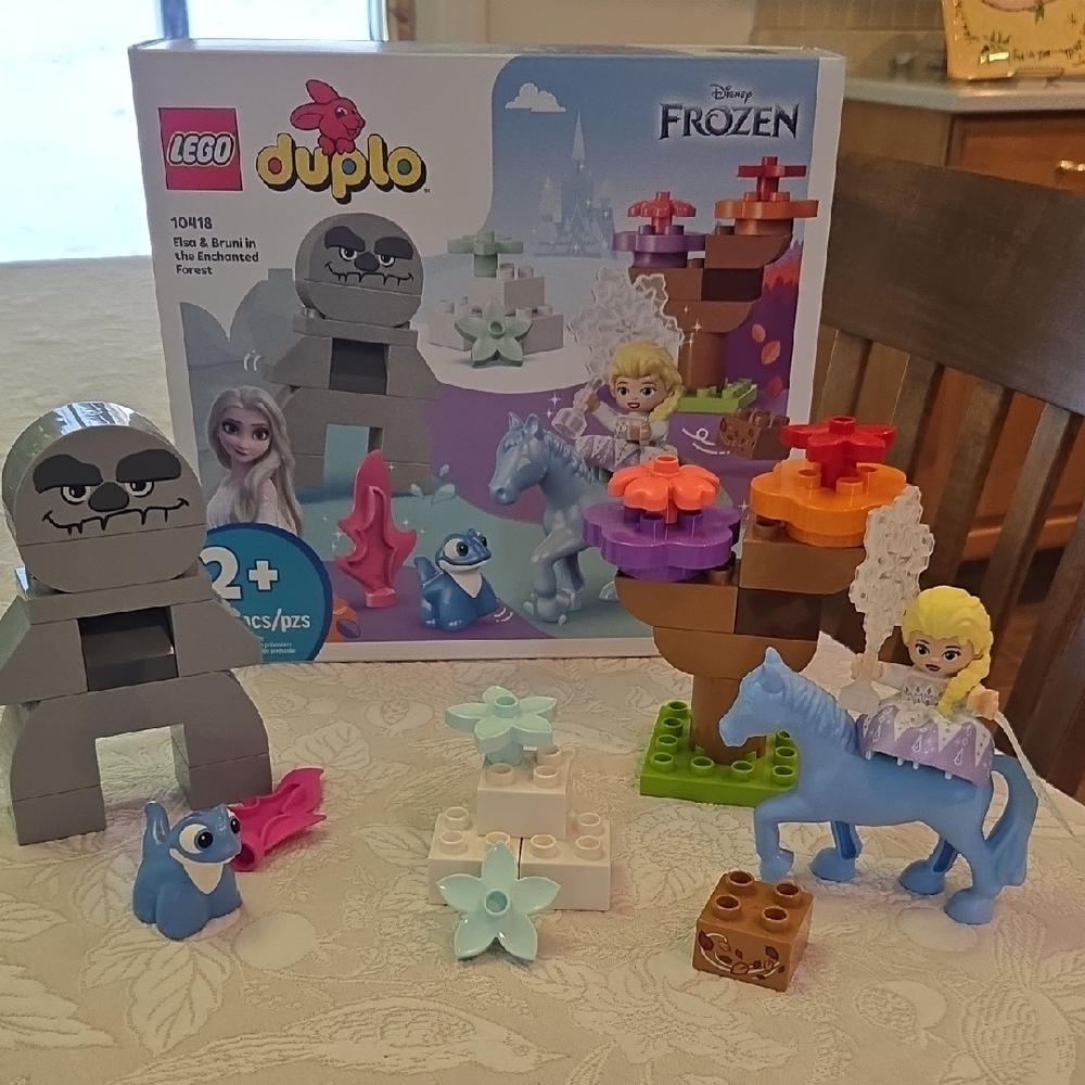 LEGO DUPLO Disney Frozen Elsa and Bruni Enchanted Forest Set
